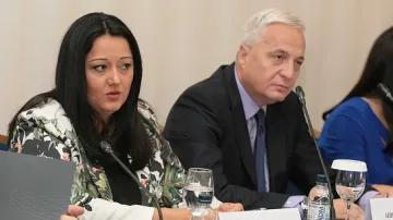 Павлова: Справяме се изключително добре с еврофондовете