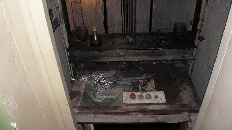 Пропадна асансьор със 7-годишно дете