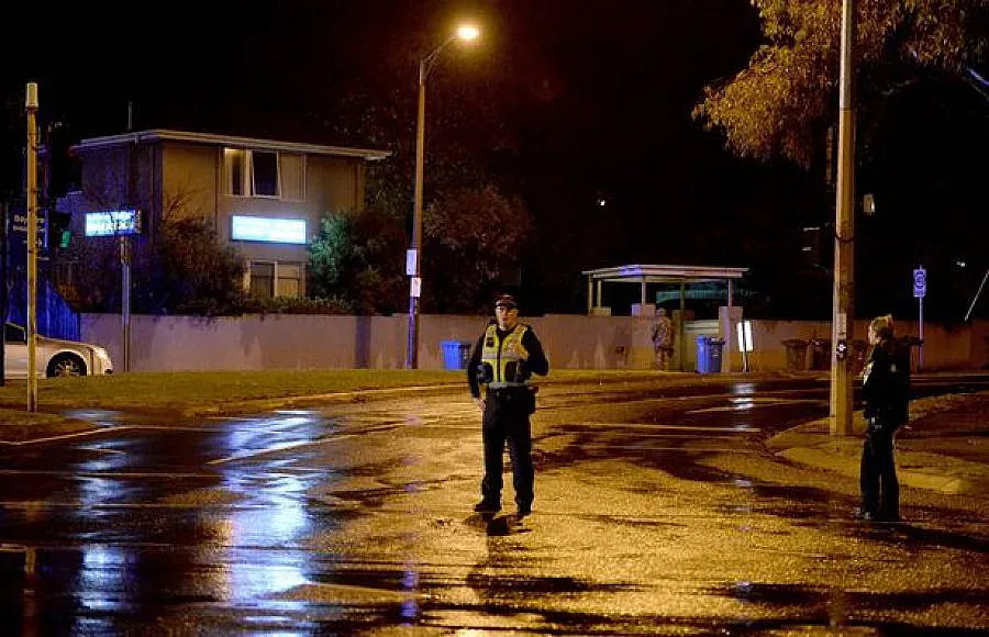 Симпатизант на ИД окървави Мелбърн