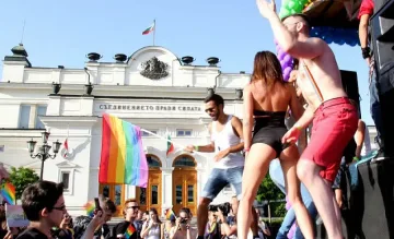 Националисти се опълчиха на феновете на "София Прайд"