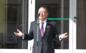 Издигат първия паметник на Апостола в Канада