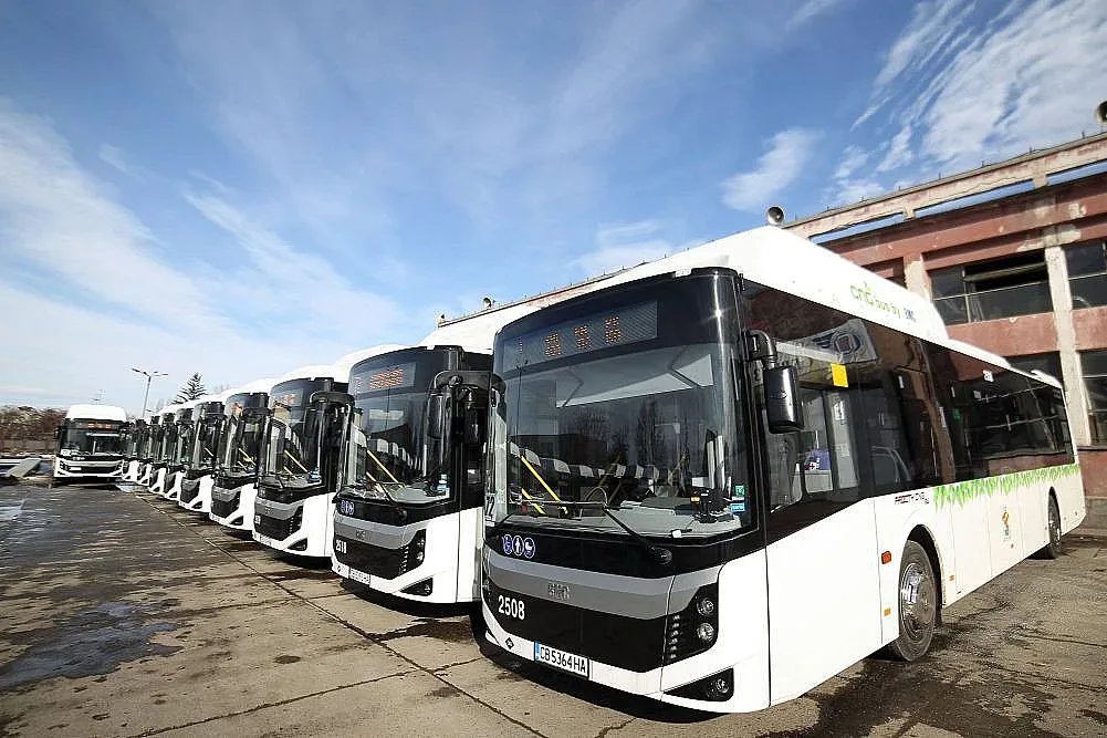 Пускат допълнителен транспорт в София за Задушница