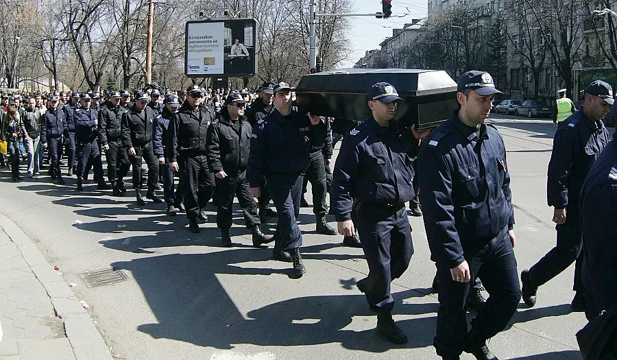 Полицаите с ултиматум: Пари или протест!