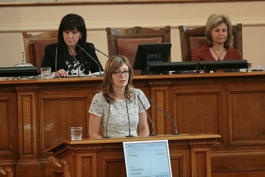 Захариева: С Барзани е обсъждана борбата с тероризма