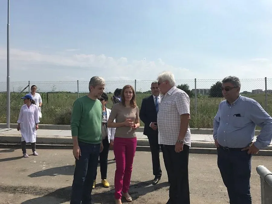 Ангелкова ще сваля цените на плажа и в Бургас