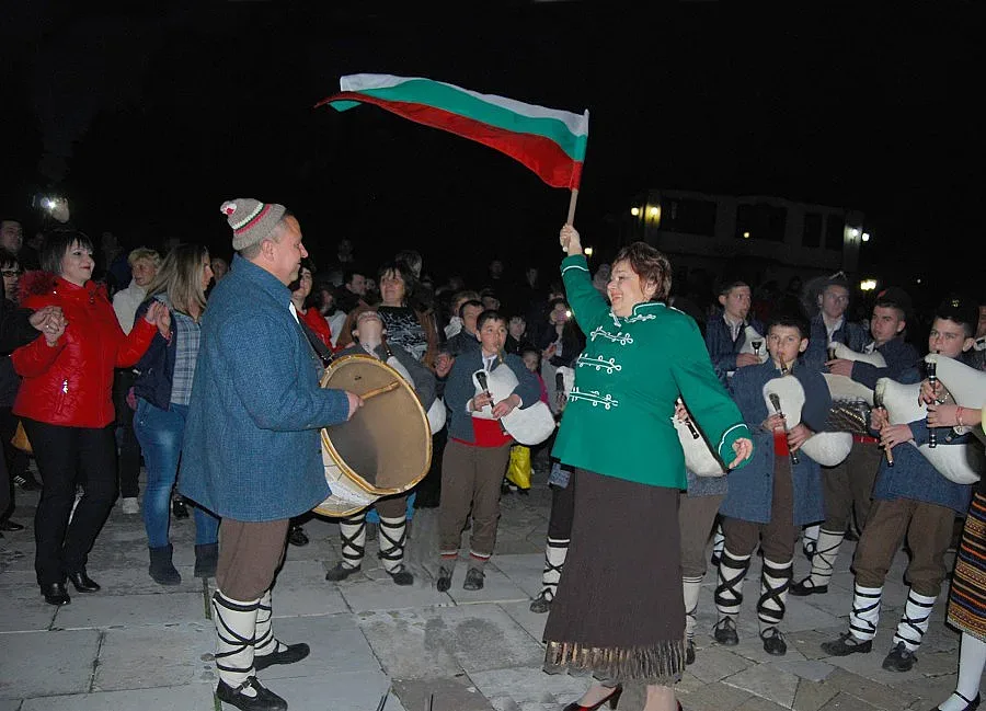 Кметът: Калоферци са силни духом, защото живеят с Ботев