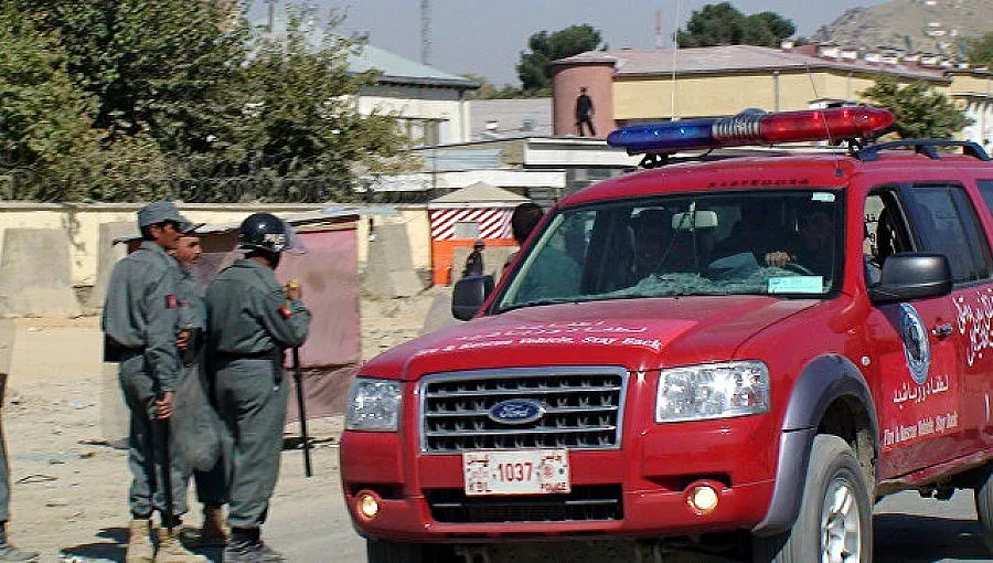 Един човек е бил убит при опитите да се разпръснат демонстрантите в Кабул