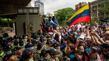 60 души убити и хиляди арестувани във Венецуела