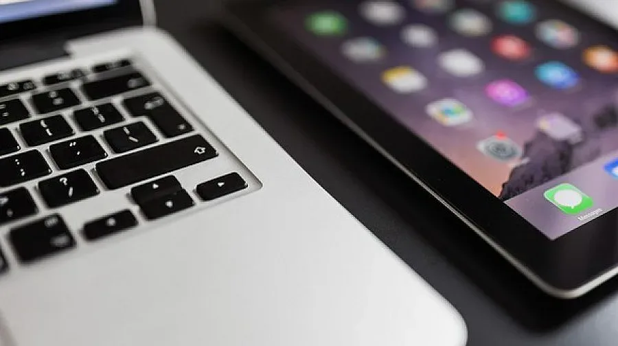 САЩ няма да забранява лаптопите при полети