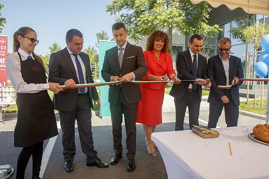 ДЗИ откри най-големия си център за обслужване на щети