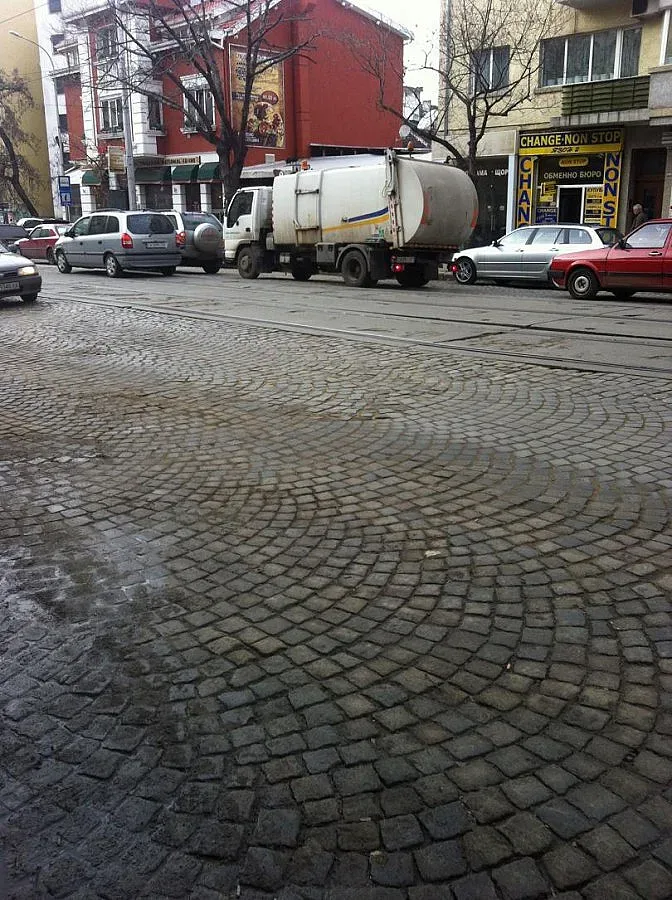 Обсъждат дали да има павета на бул. "Дондуков"