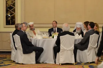 Радев на ифтар:Градим дом, в който нашите деца да живеят в мир