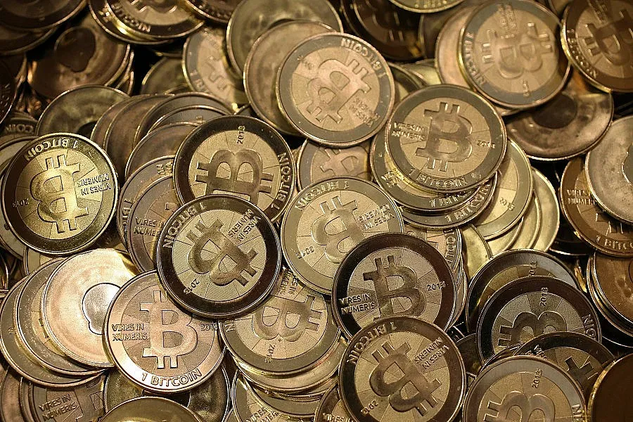 Биткойнът поскъпва рекордно