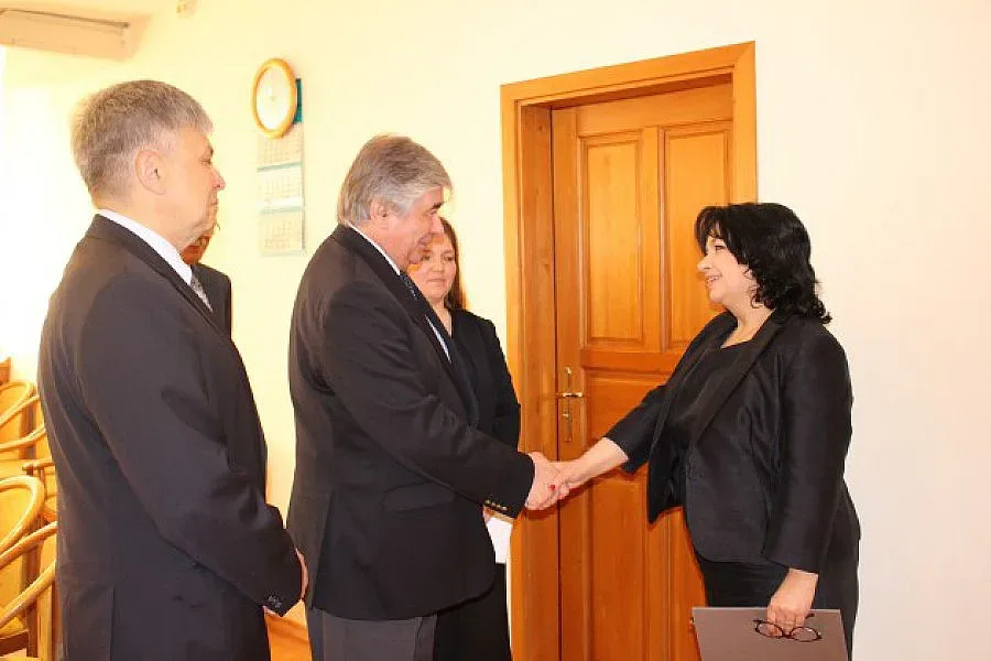 Макаров покани Петкова в Москва