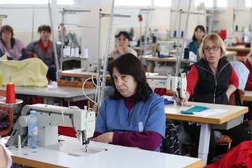 Българите остават с най-ниски заплати в ЕС