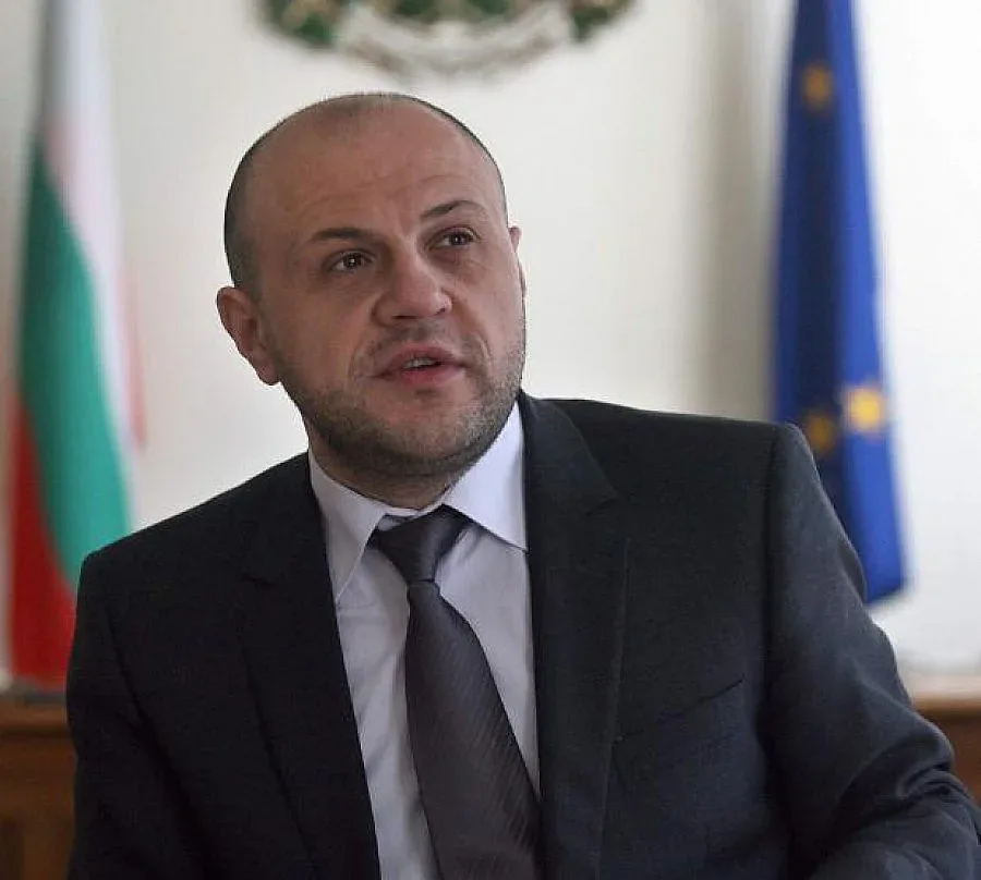 Дончев: Няма промяна в приоритетите за изтребителите