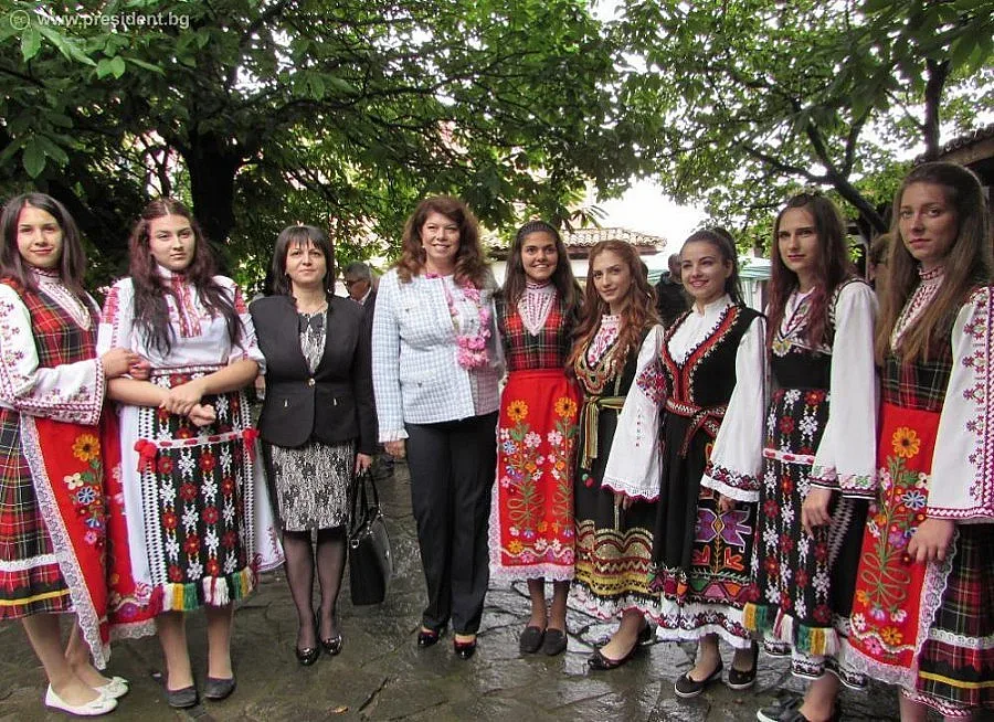 Йотова: Българската роза е визитната ни картичка