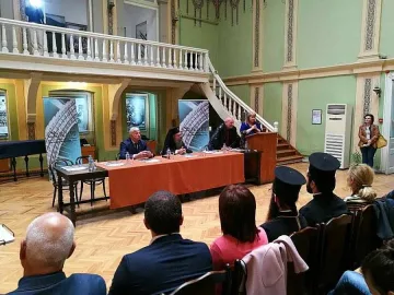 ОТ СЪБИТИЕТО НА "СТАНДАРТ": Славка Бозукова: Бъдете горди, че сте българи