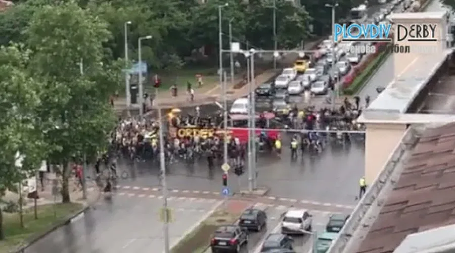 "Ботев" Пд празнува купата с шествие