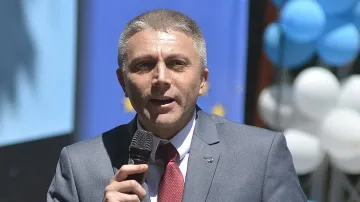 Карадайъ иска позиция на държавата за азбуката