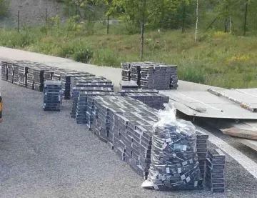 Спипаха 320 000 къса цигари без бандерол