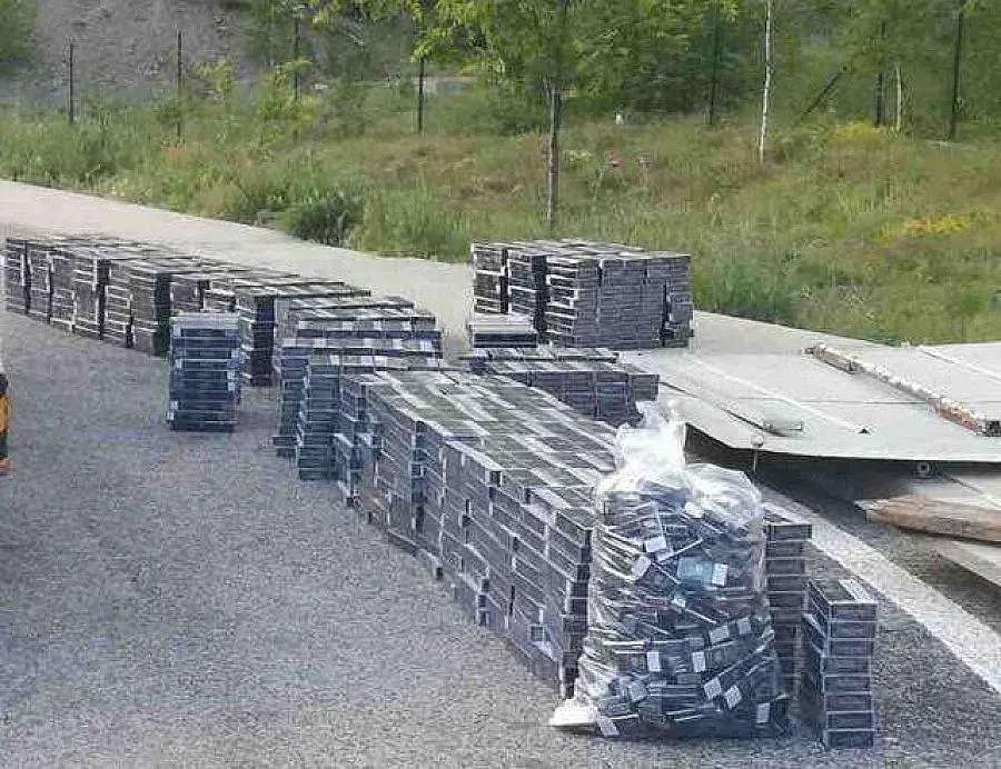 Спипаха 320 000 къса цигари без бандерол