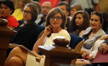 Вицепремиерът Захариева: Съдействаме на британските власти в търсенето на виновните