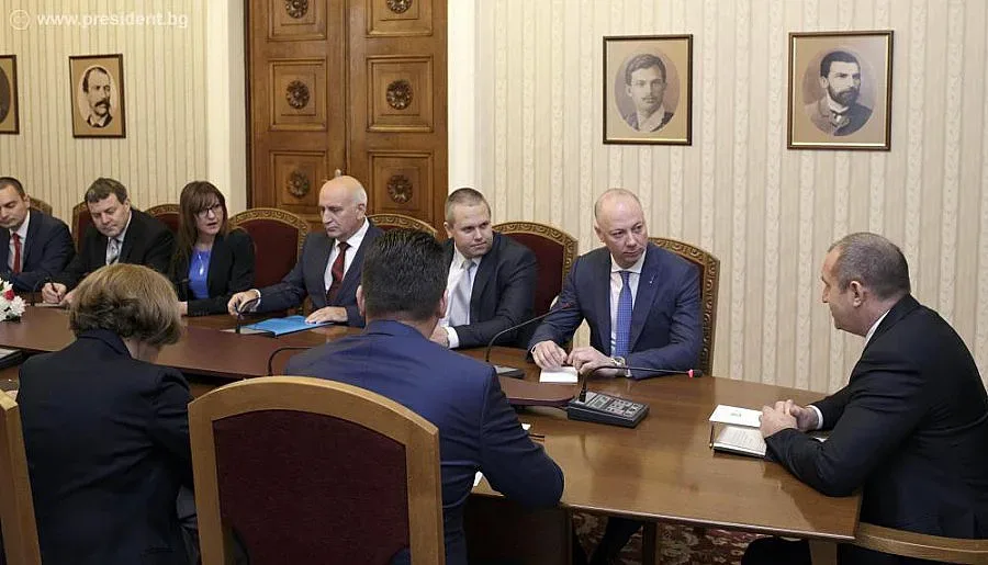 Радев: Електронното управление е стратегически приоритет