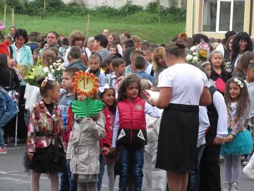 ВАС удари училищата в София