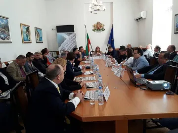 ОТ ДИСКУСИЯТА НА СТАНДАРТ": Туристическият бранш иска среща с Борисов