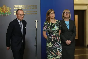 Захариева и Цачева: Не пипаме Конституцията без ясни правила