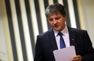 Димитър Узунов: Лозан Панов и на работа не ходи