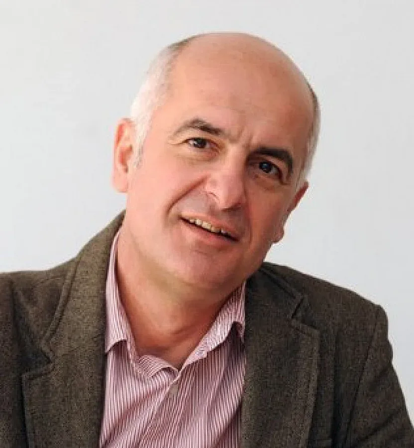 Александър Дамовски коментира ситуацията в Македония