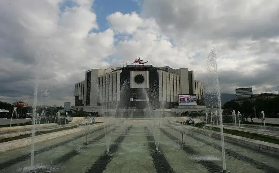 Парите за ремонт на НДК няма да стигнат