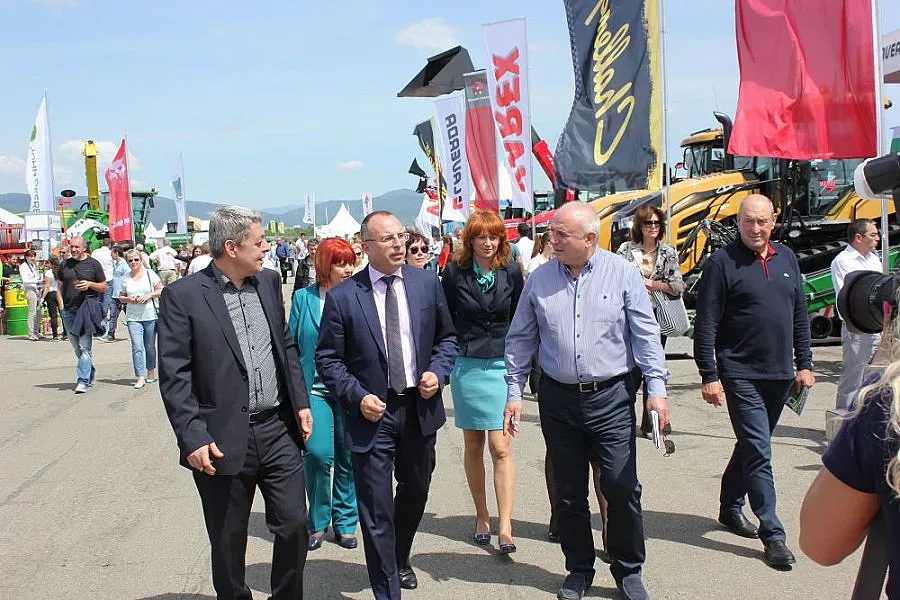 Порожанов: Над 80% от проектите за инвестиции са за земеделска техника