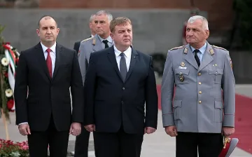 Застраховат колите на МО за 470 000 лв.