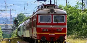 Влак прегази жена във Враца