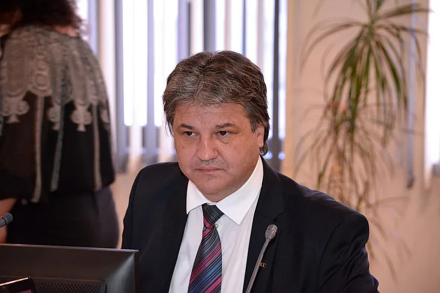 Димитър Узунов помля дружката на Лозан Панов