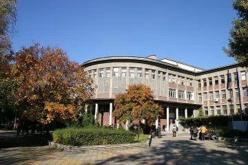 Професори арестувани за рекет