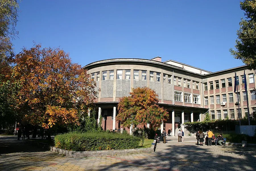 Професори арестувани за рекет