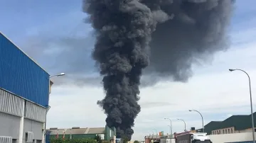 Взрив в завод в Германия, има ранени
