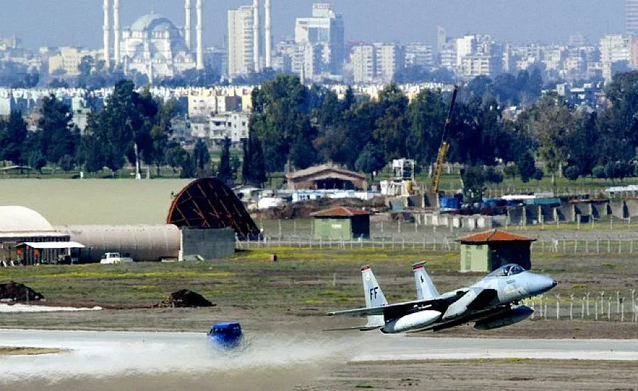 Скандал в НАТО! Германия изтегля военните си от Турция