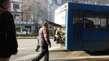 Обстрелват градски автобус с въздушна пушка