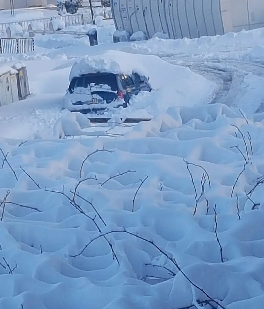 Леден ад на морето! Кучи студ в много градове