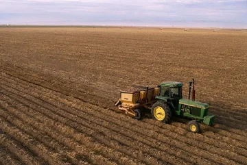 Министерство на земеделието удължи срока за заявленията за директни плащания