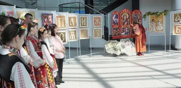 "Духовно огледало" с изложба за буквите