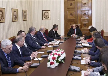 Строителите към Радев: Липсват качествени кадри