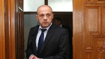 Томислав Дончев: Да не мислим за усвояване на пари, а за финансиране на идеи