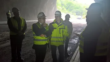 Министър нареди: Тунелите да са готови до юни!