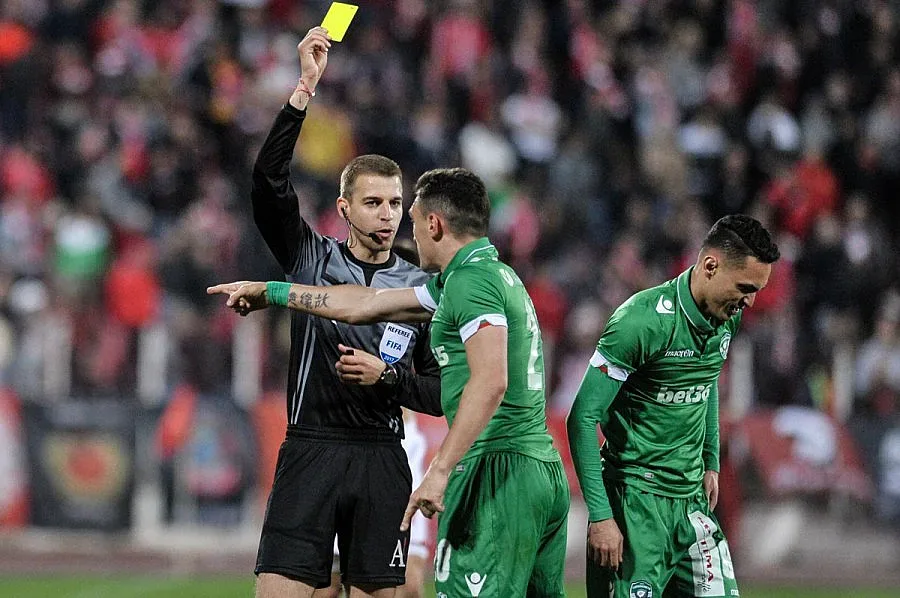 Депутат дари заплата за ин витро на майка